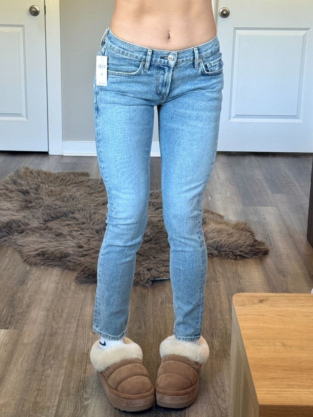NWT Citizens of Humanity Inga Low Rise Slim Jeans Size 26 Light Wash Distressed